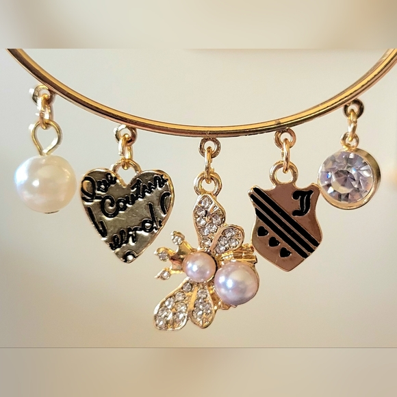 JUICY COUTURE Rose Gold Bangle Charm Bracelet - Heart Bee NWT - Picture 3 of 7